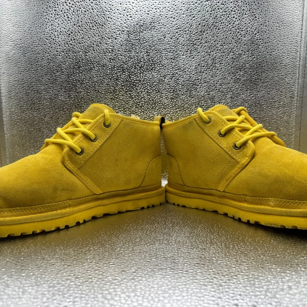 Size 9 UGG Neumel Chukka Boots Mens Yellow Good Suede Lace Up 3236